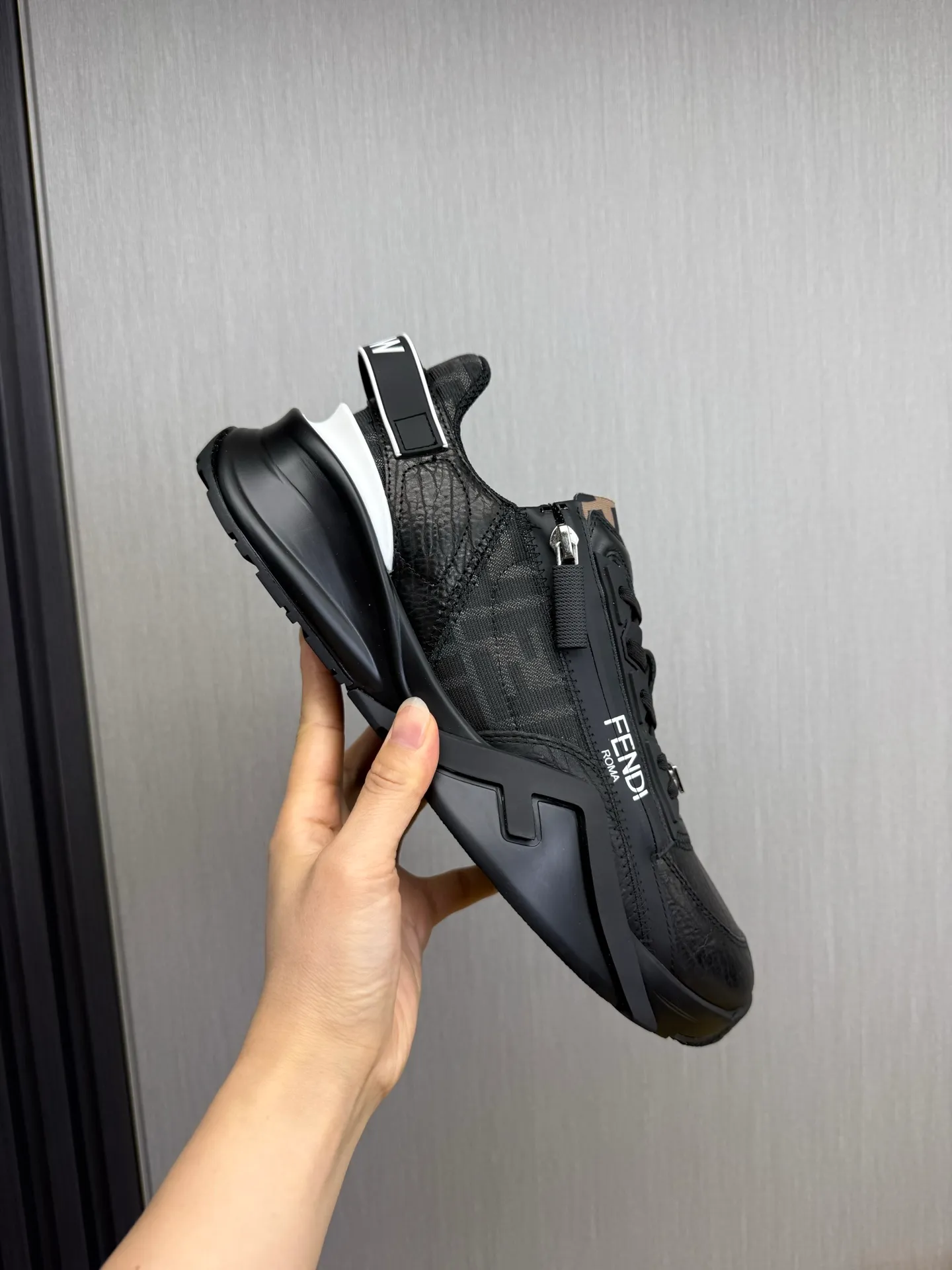 Men's men's shoes 💰620💰 Fendi [Fendi] hot style is on the market 🔥Fashionable casual men's shoes 🔱 Made of original brand fly-knit fabric. Original cowhide + breathable mesh lining + sheepskin feet, perfect shape, top quality, you deserve it 🔜Original rubber outsole, ultra-light, non-slip and wear-resistant 👣 Standard size 38-44